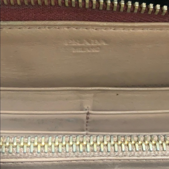 Prada wallet - Picture 4 of 4